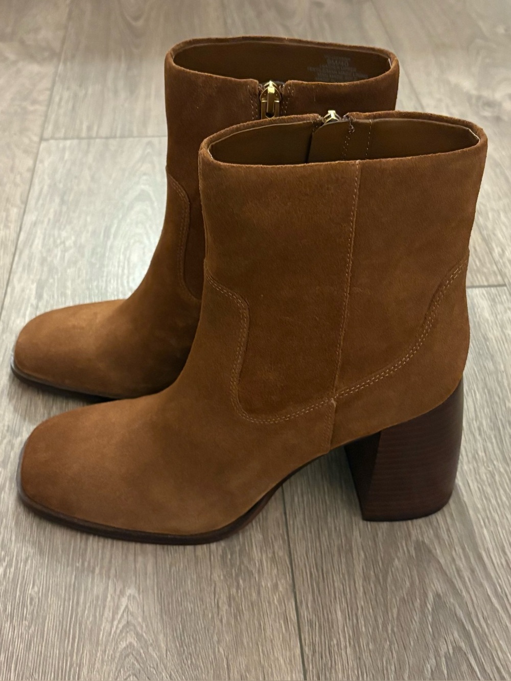 Vince Camuto Dayana Ankle Boots - Picture 4 of 7
